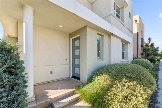 119 Newall, Irvine, CA 92618