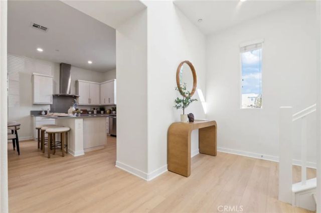 119 Newall, Irvine, CA 92618
