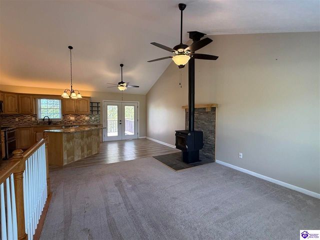 230 Trappers Ridge Court, Vine Grove, KY 40175