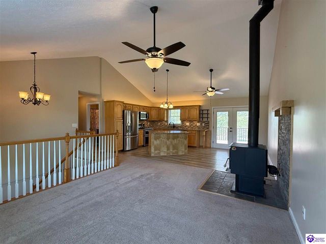 230 Trappers Ridge Court, Vine Grove, KY 40175