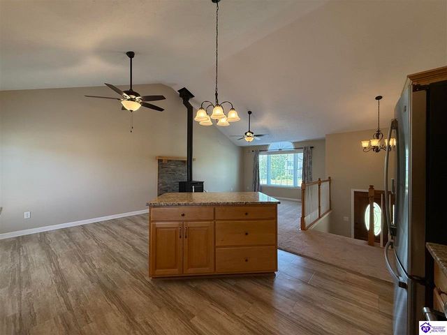 230 Trappers Ridge Court, Vine Grove, KY 40175