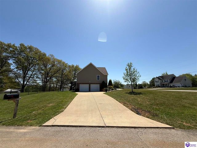 230 Trappers Ridge Court, Vine Grove, KY 40175