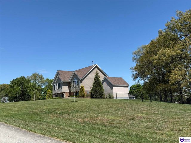 230 Trappers Ridge Court, Vine Grove, KY 40175