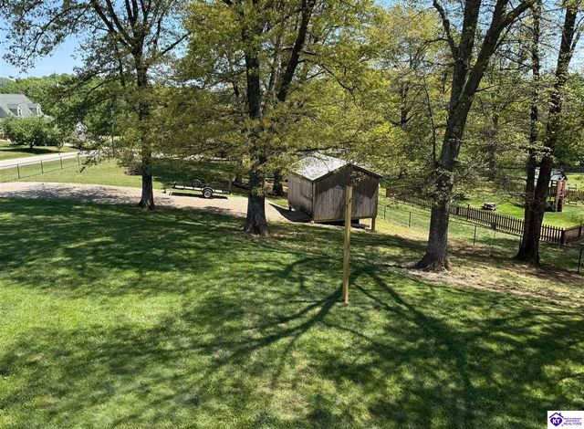 230 Trappers Ridge Court, Vine Grove, KY 40175