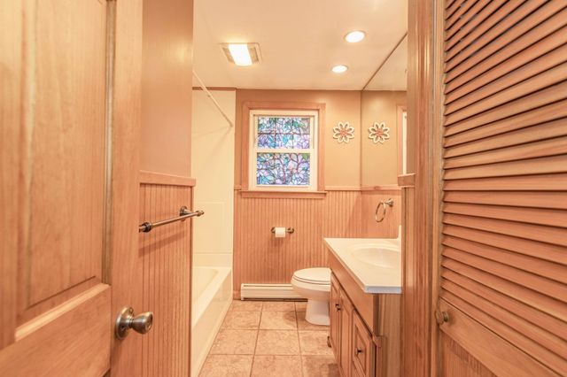 191 Cynthia Dr, Raynham, MA 02767