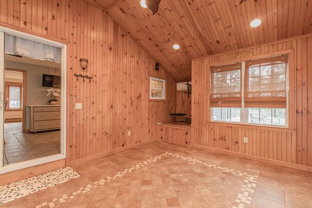 191 Cynthia Dr, Raynham, MA 02767