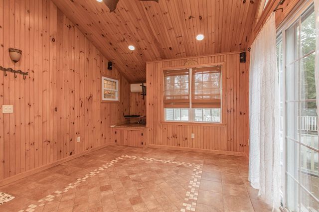 191 Cynthia Dr, Raynham, MA 02767
