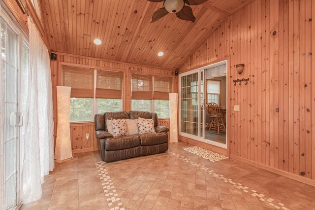 191 Cynthia Dr, Raynham, MA 02767