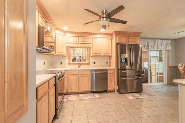 191 Cynthia Dr, Raynham, MA 02767