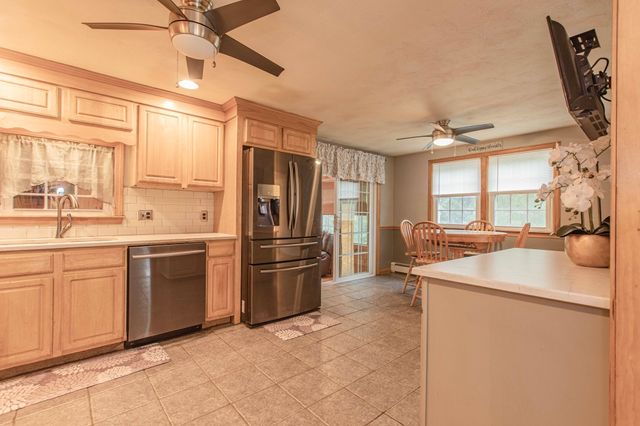 191 Cynthia Dr, Raynham, MA 02767