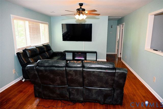 2587 Pinehurst Dr, Petersburg, VA 23805