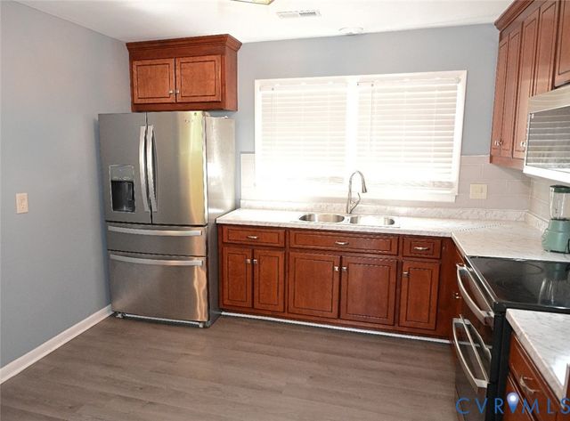 2587 Pinehurst Dr, Petersburg, VA 23805