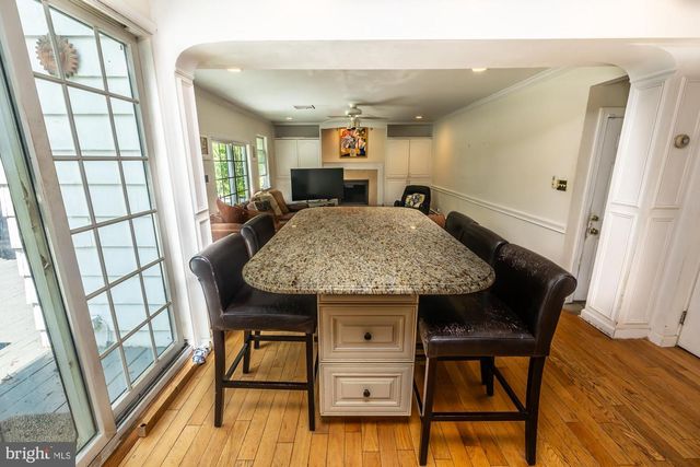999 CLOVERLY RD, Berwyn, PA 19312