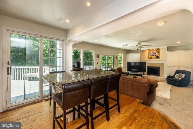 999 CLOVERLY RD, Berwyn, PA 19312