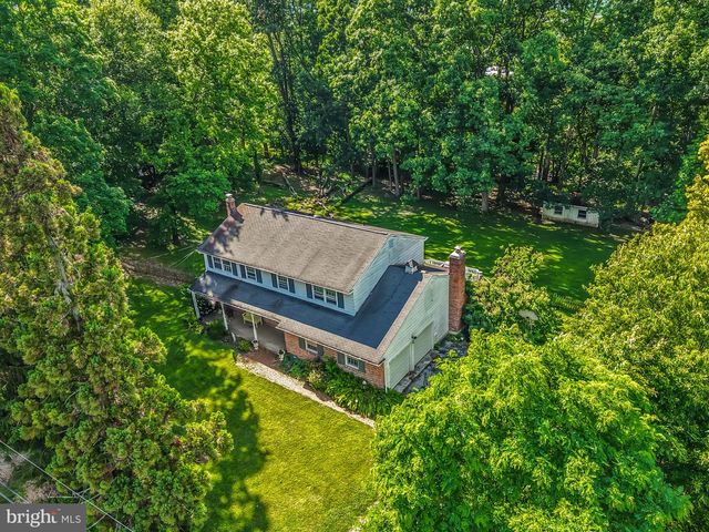 999 CLOVERLY RD, Berwyn, PA 19312