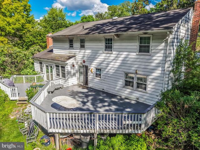999 CLOVERLY RD, Berwyn, PA 19312