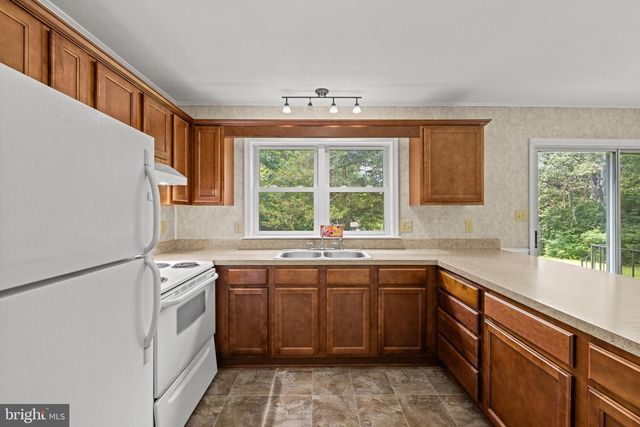 1077 FLEMING PARK RD, Mount Jackson, VA 22842
