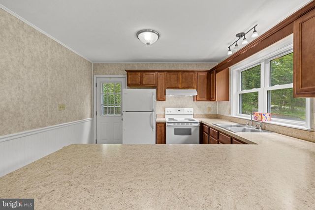 1077 FLEMING PARK RD, Mount Jackson, VA 22842