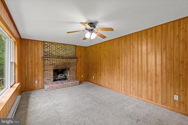 1077 FLEMING PARK RD, Mount Jackson, VA 22842