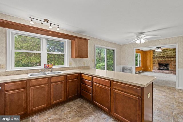1077 FLEMING PARK RD, Mount Jackson, VA 22842