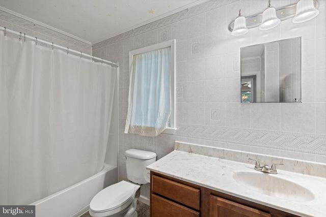 1077 FLEMING PARK RD, Mount Jackson, VA 22842