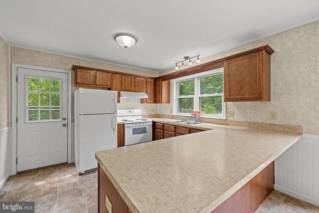 1077 FLEMING PARK RD, Mount Jackson, VA 22842