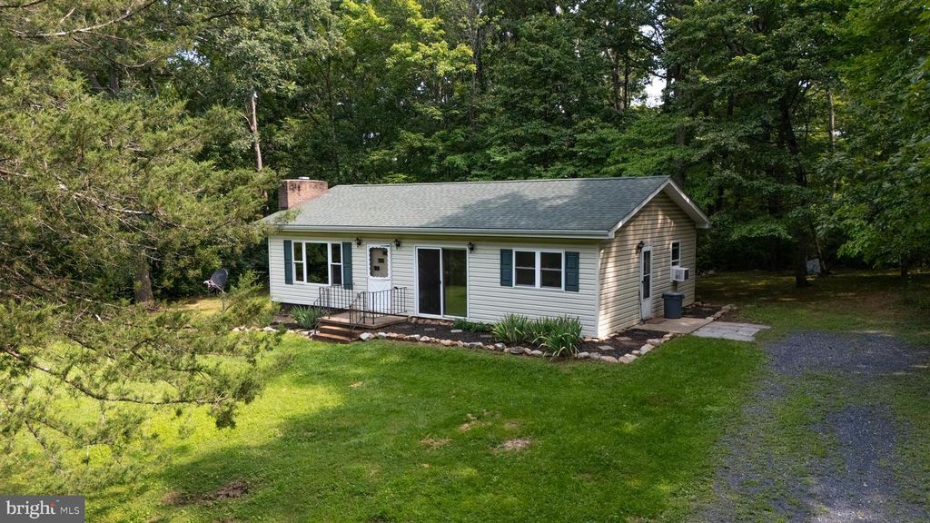 1077 FLEMING PARK RD, Mount Jackson, VA 22842
