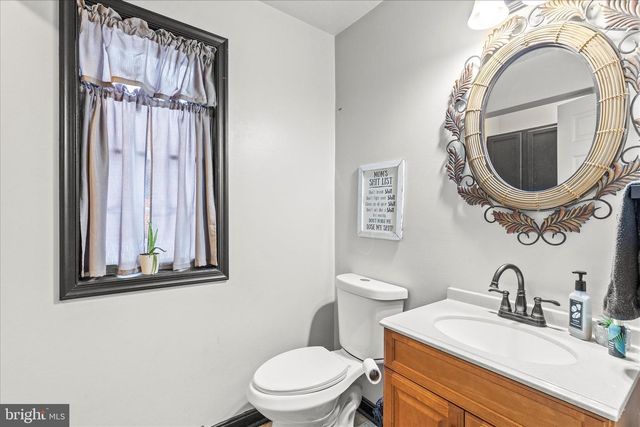 201 E KING ST, East Berlin, PA 17316