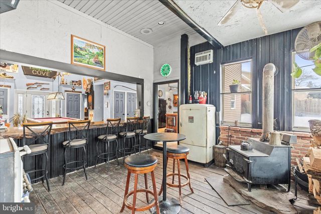 201 E KING ST, East Berlin, PA 17316