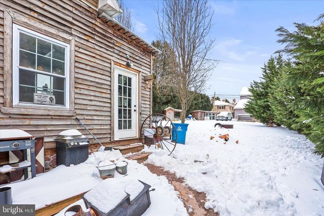 201 E KING ST, East Berlin, PA 17316