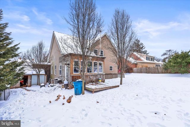 201 E KING ST, East Berlin, PA 17316