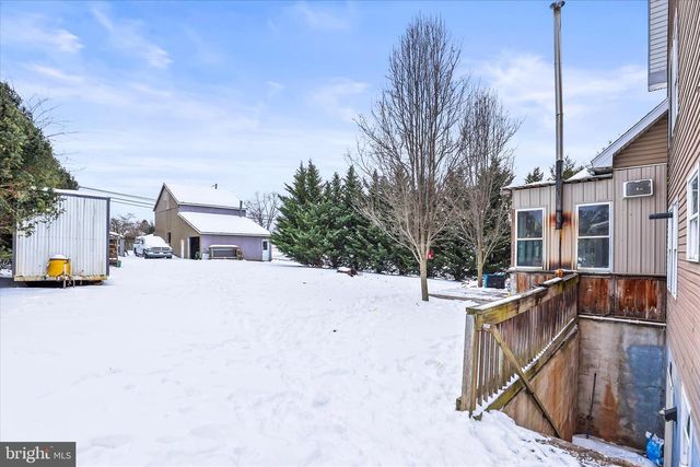 201 E KING ST, East Berlin, PA 17316