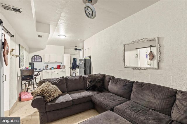 201 E KING ST, East Berlin, PA 17316