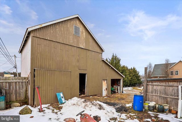 201 E KING ST, East Berlin, PA 17316