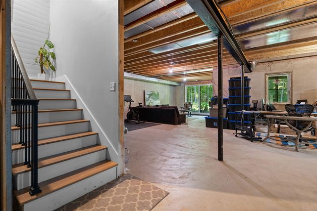 3650 Robert Lane, Ann Arbor, MI 48103