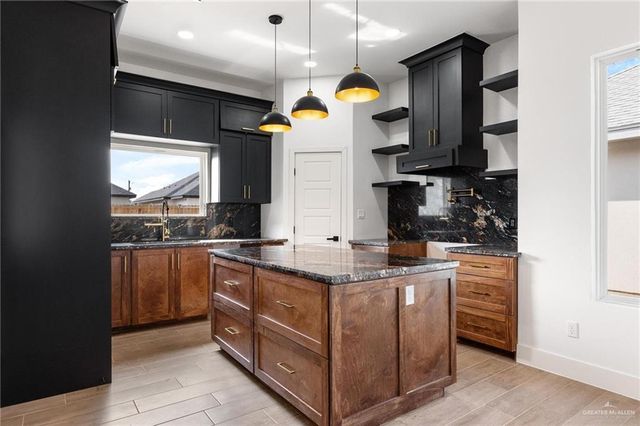 2109 Zinnia Street, Weslaco, TX 78596