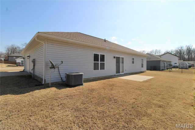 5914 Melissa Lane, Poplar Bluff, MO 63901