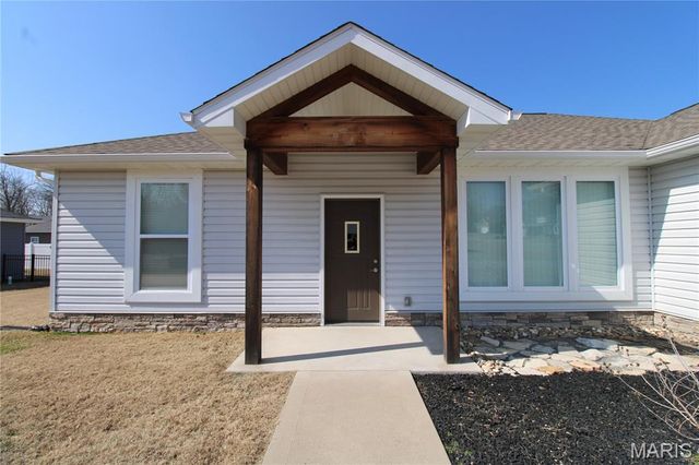 5914 Melissa Lane, Poplar Bluff, MO 63901