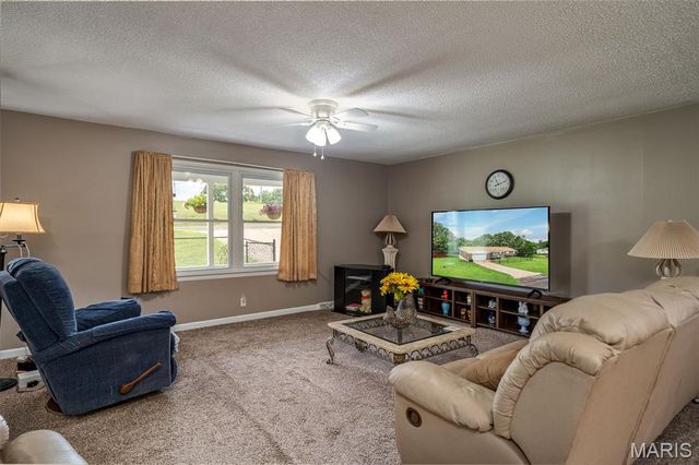 105 Old Farm Estates Road, Union, MO 63084