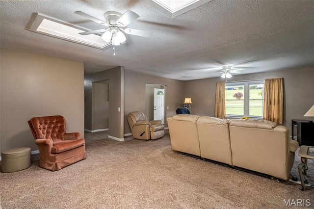 105 Old Farm Estates Road, Union, MO 63084