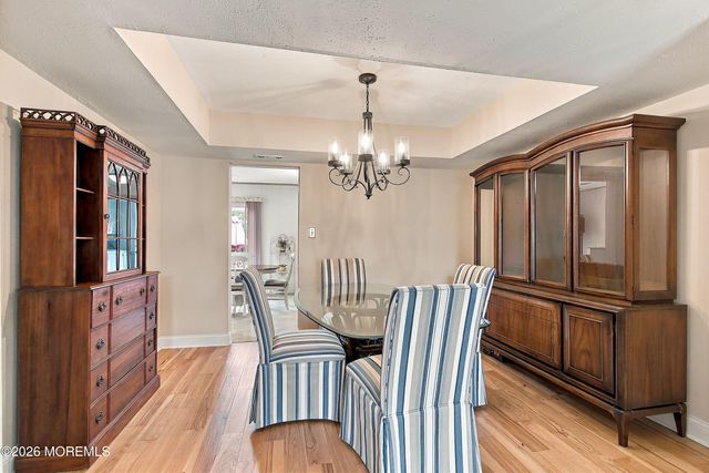 17 Kingsley Way, Freehold, NJ 07728