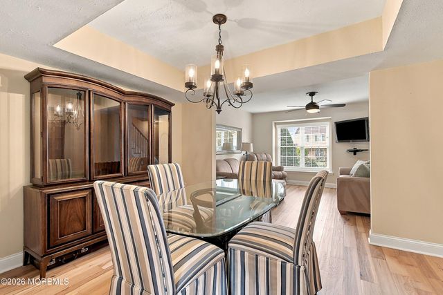 17 Kingsley Way, Freehold, NJ 07728