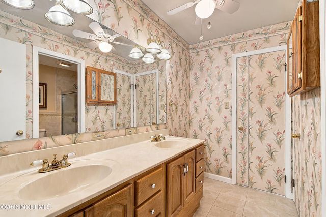 17 Kingsley Way, Freehold, NJ 07728