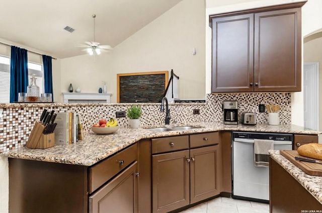 21531 La Pena, San Antonio, TX 78258