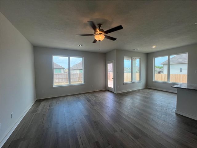2213 Autumn Lake Drive, Bryan, TX 77807