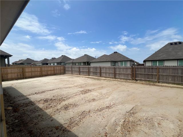 2213 Autumn Lake Drive, Bryan, TX 77807