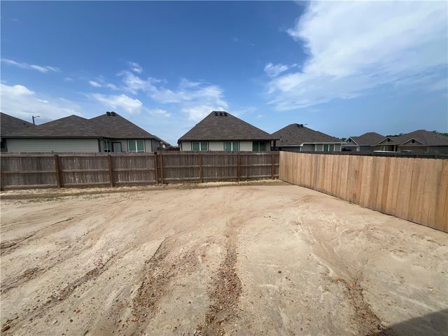 2213 Autumn Lake Drive, Bryan, TX 77807