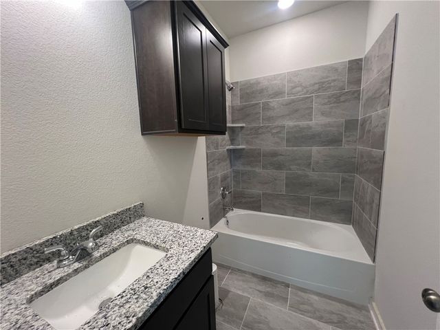 2213 Autumn Lake Drive, Bryan, TX 77807
