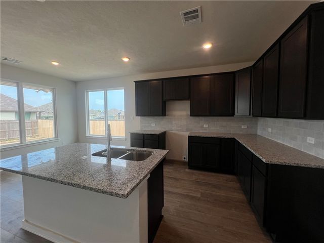 2213 Autumn Lake Drive, Bryan, TX 77807