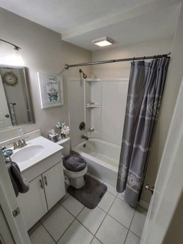 56 Humphrey Street 1, Swampscott, MA 01907